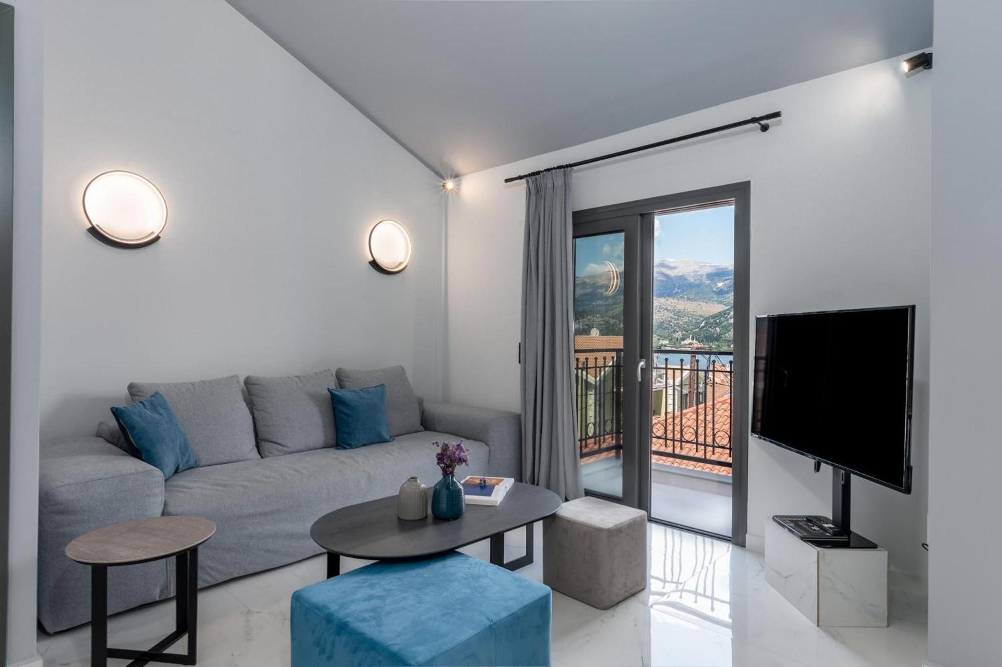 De Bosset Suites Kefalonia アルゴストリオン エクステリア 写真