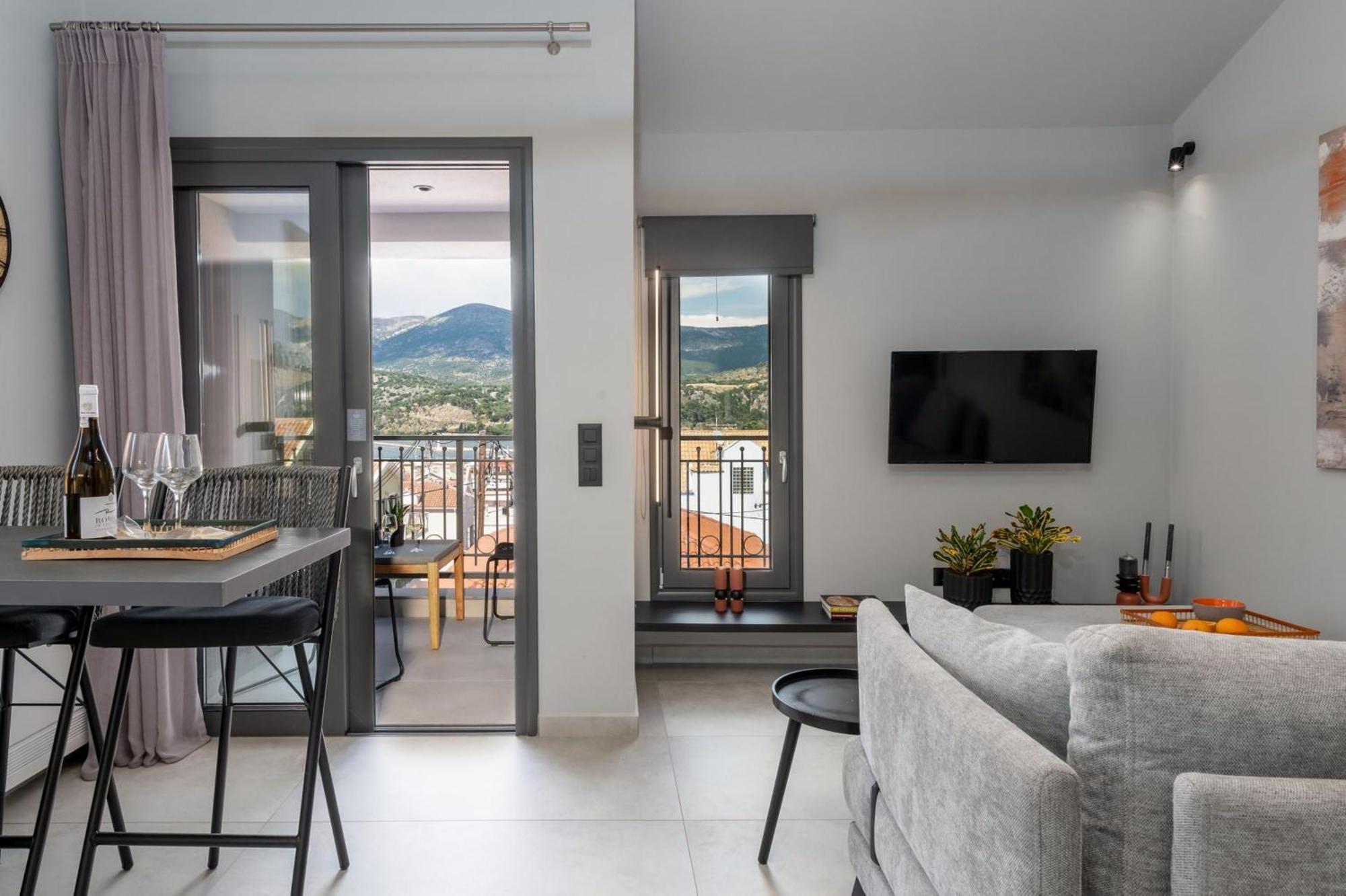 De Bosset Suites Kefalonia アルゴストリオン エクステリア 写真