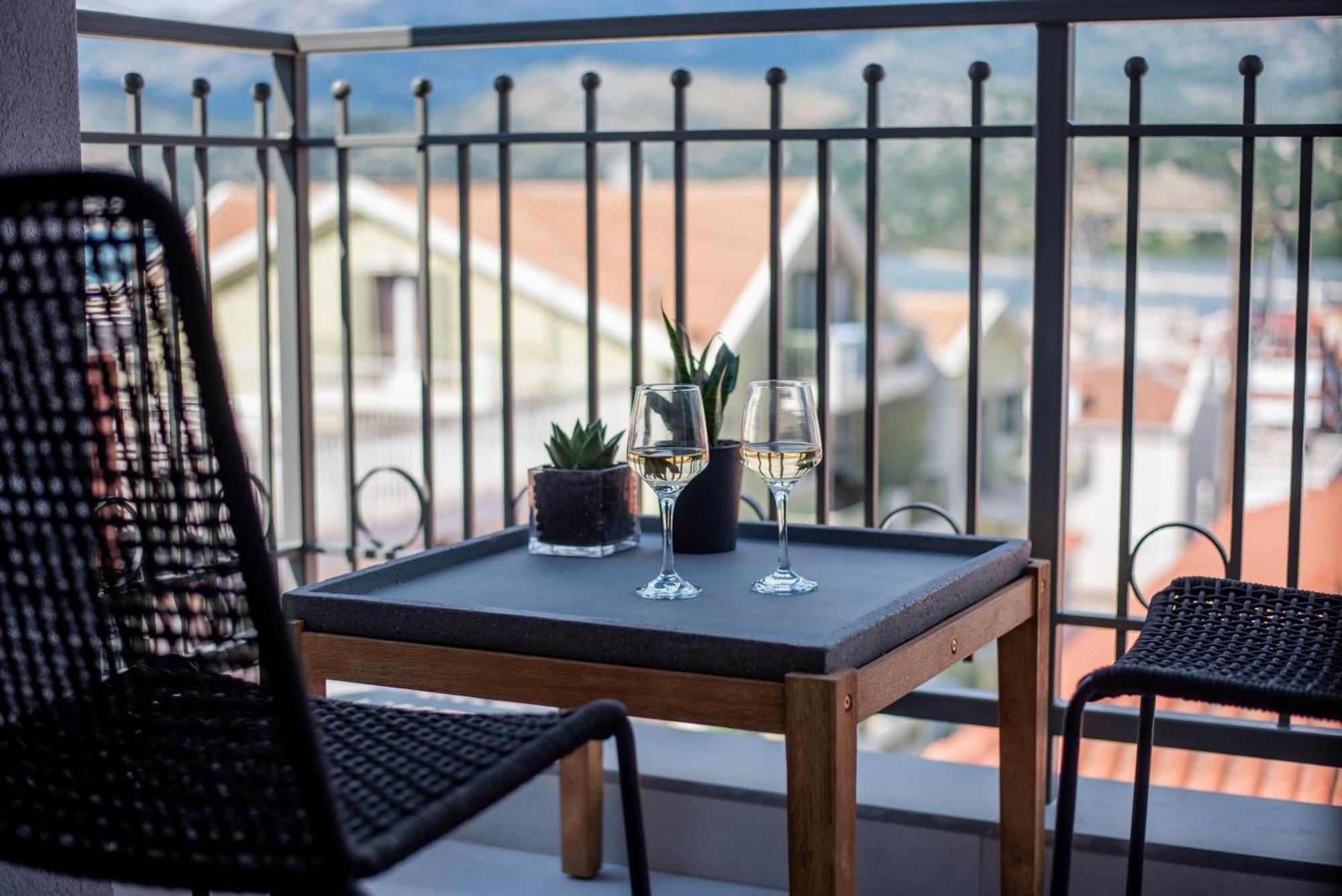 De Bosset Suites Kefalonia アルゴストリオン エクステリア 写真