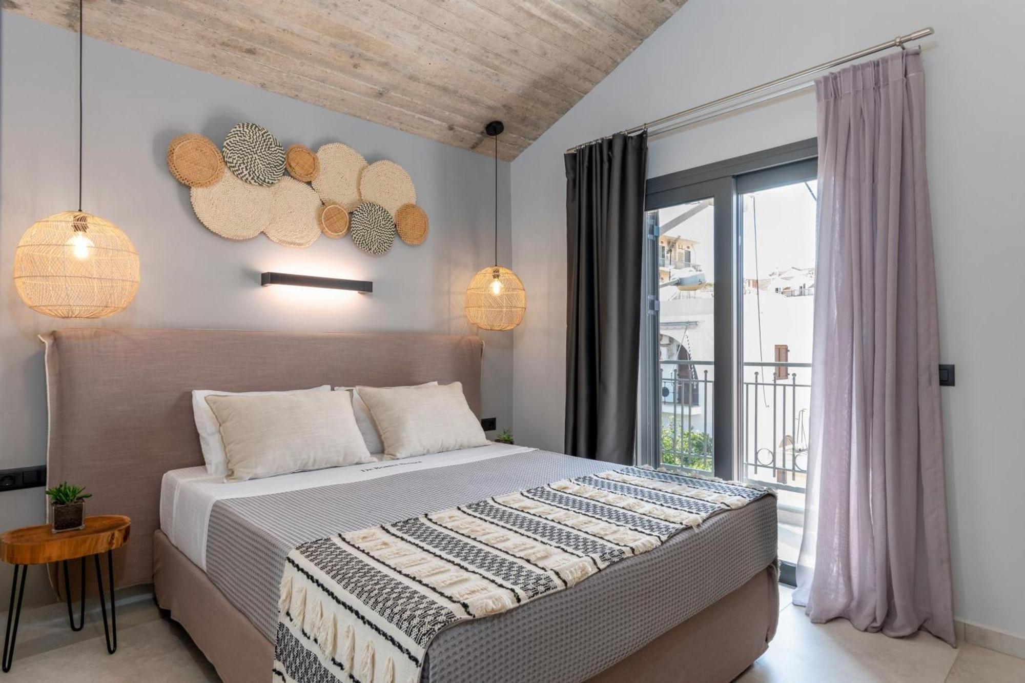 De Bosset Suites Kefalonia アルゴストリオン エクステリア 写真