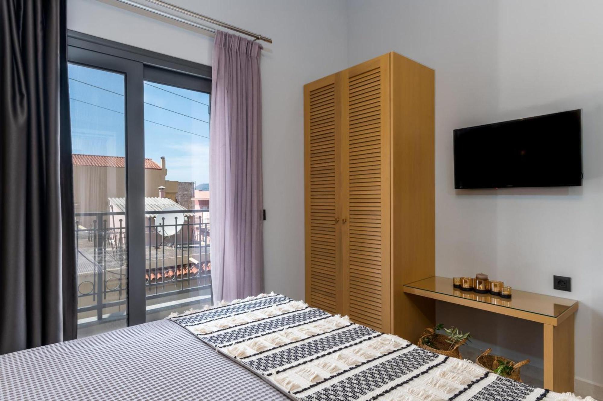 De Bosset Suites Kefalonia アルゴストリオン エクステリア 写真