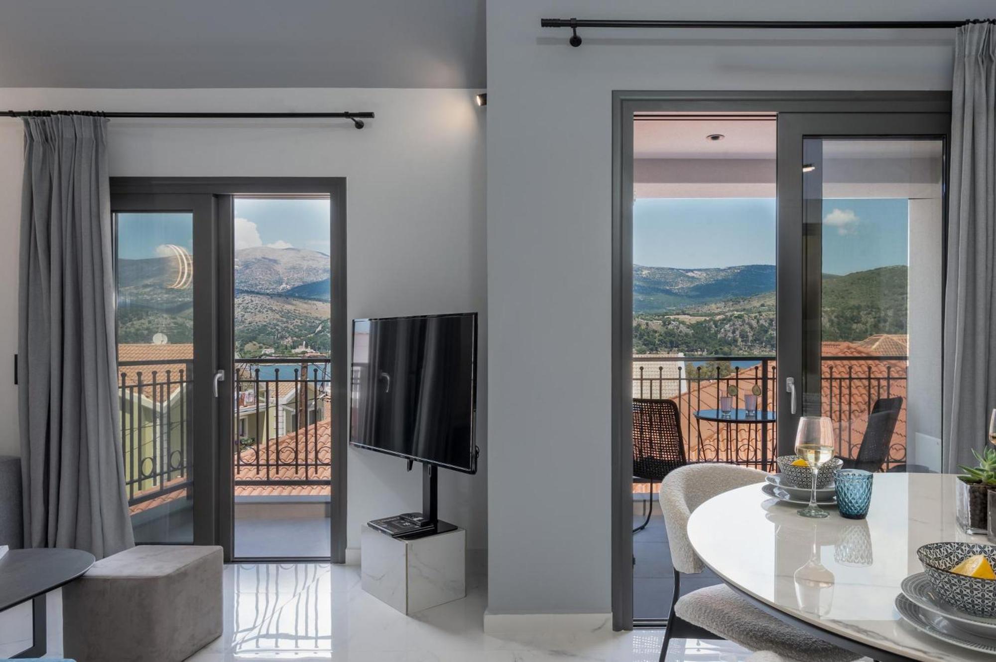 De Bosset Suites Kefalonia アルゴストリオン エクステリア 写真