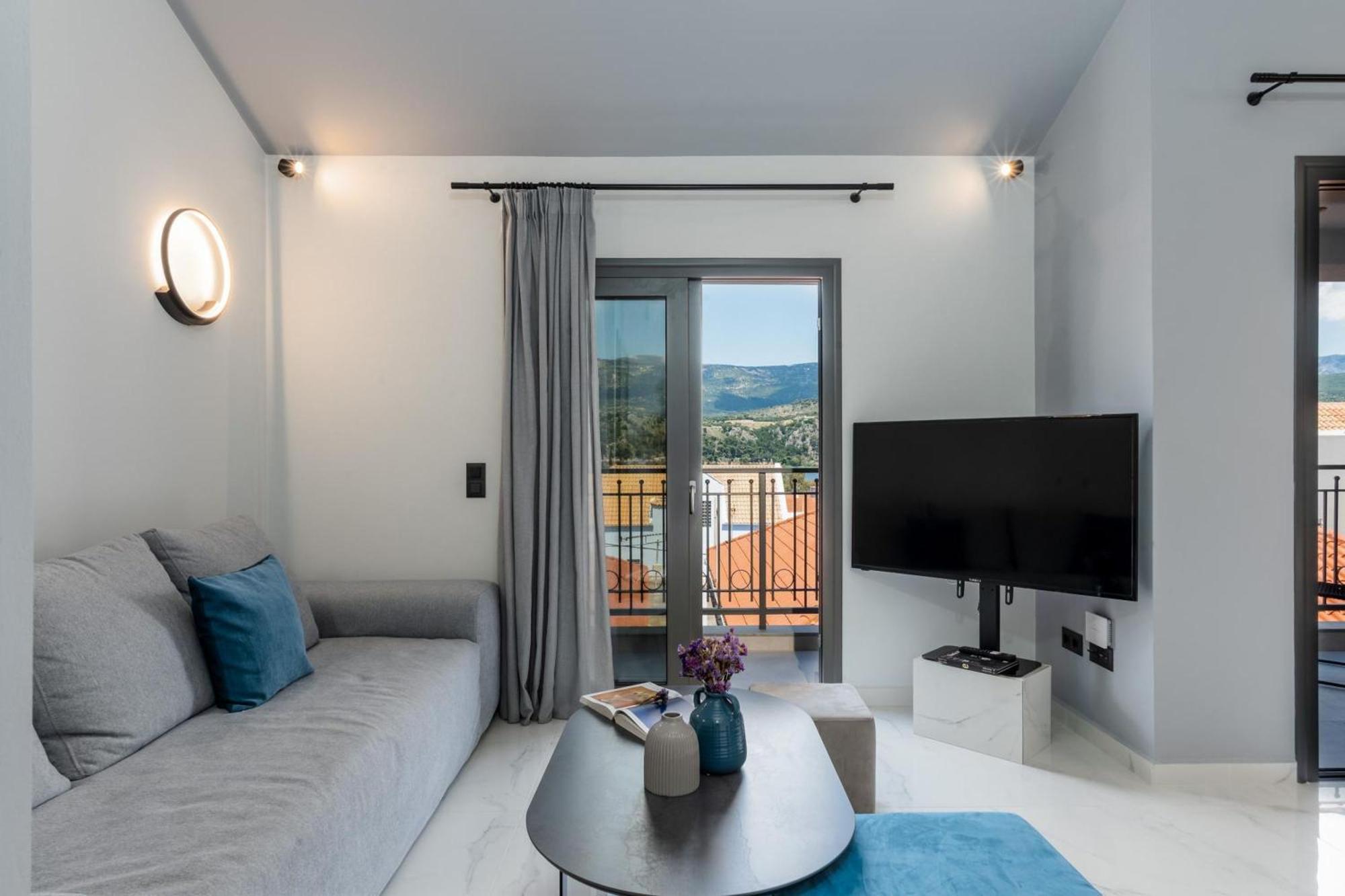 De Bosset Suites Kefalonia アルゴストリオン エクステリア 写真