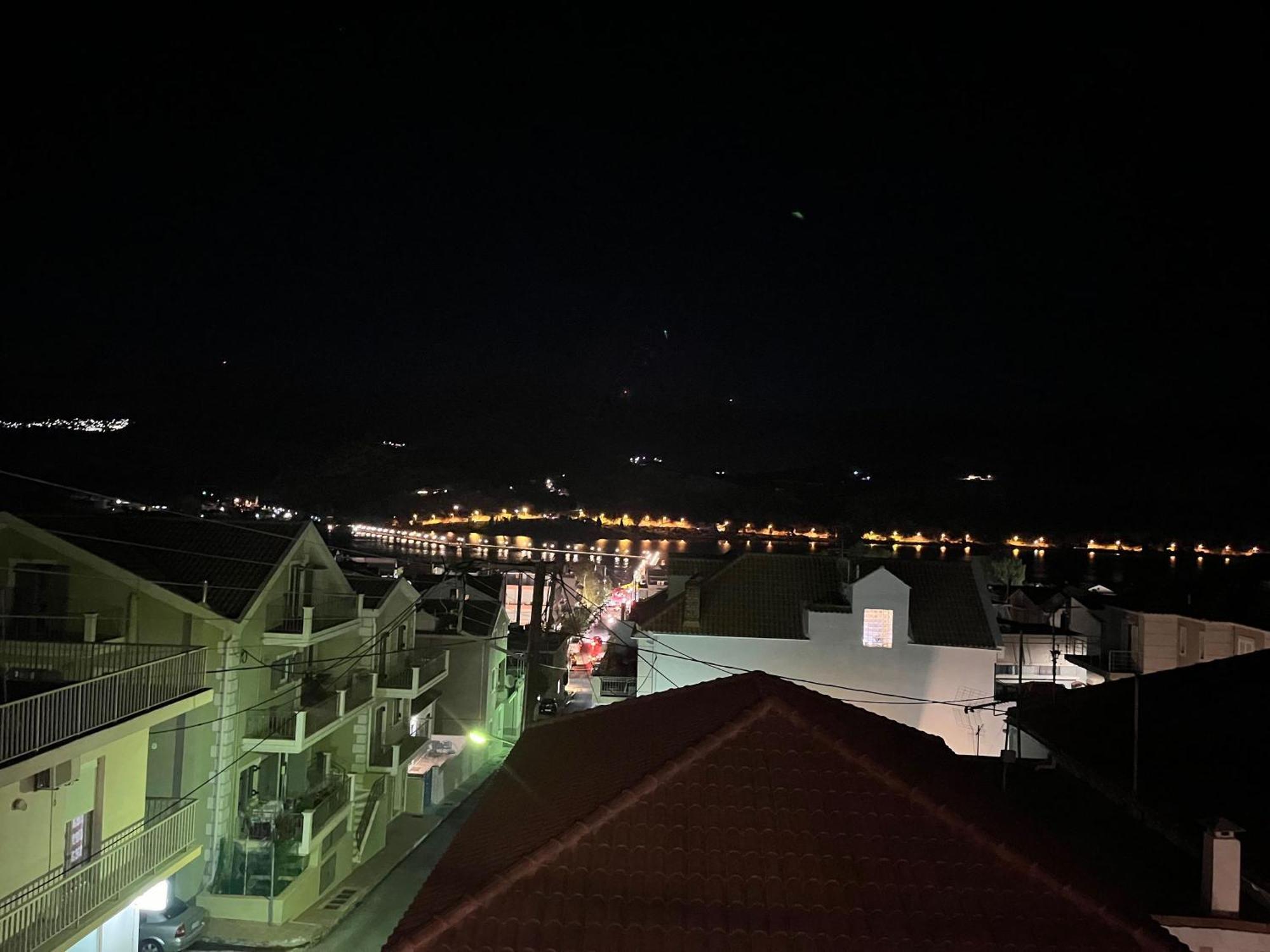 De Bosset Suites Kefalonia アルゴストリオン エクステリア 写真